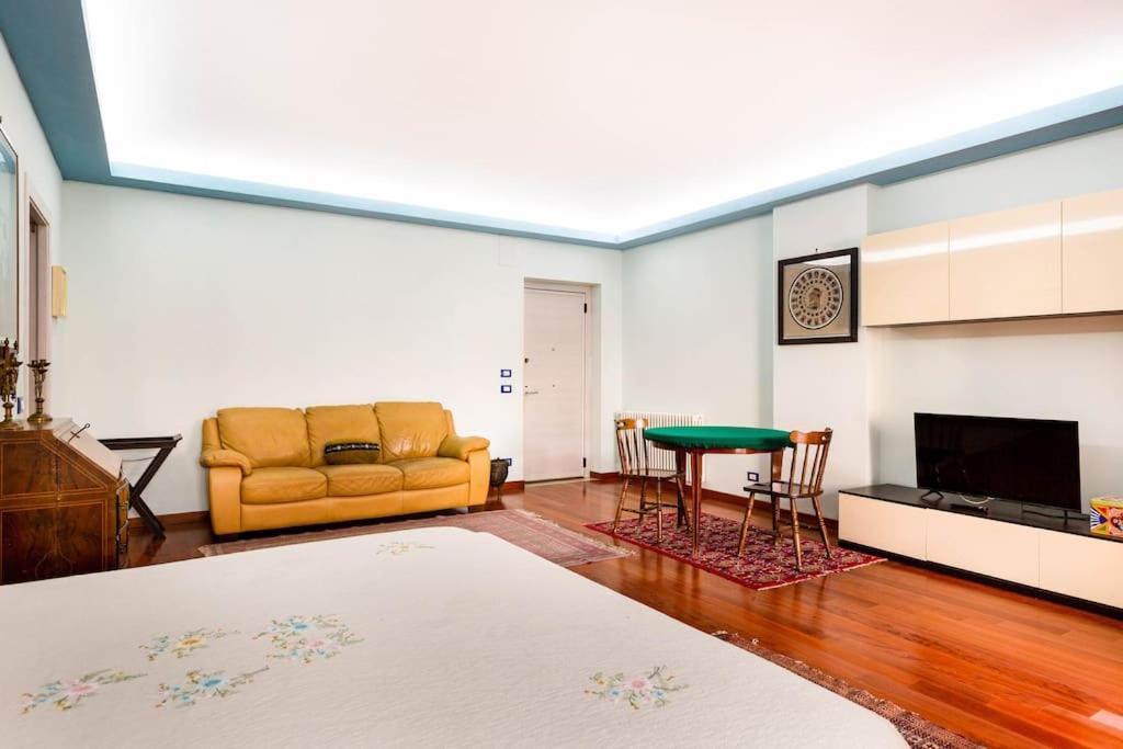 Palermo Old Style - Boutique Apartment With Terrace In Center City Екстер'єр фото